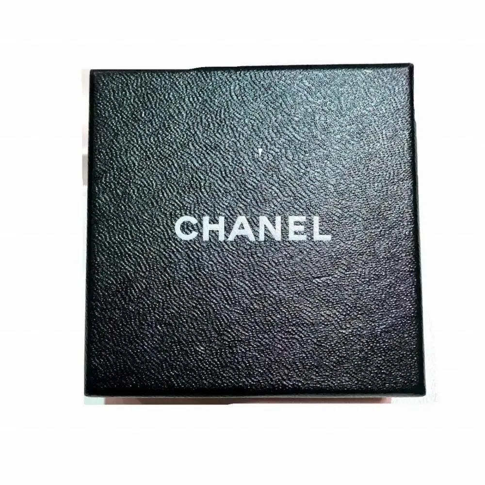 CHANEL Gold Pearl Earrings